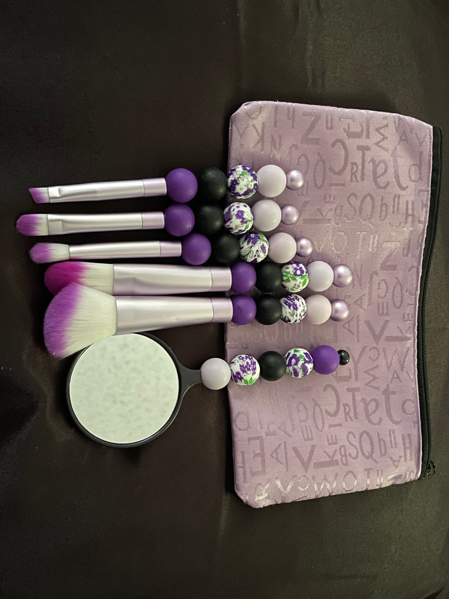 Makeup brush kit with cosmetic bag
