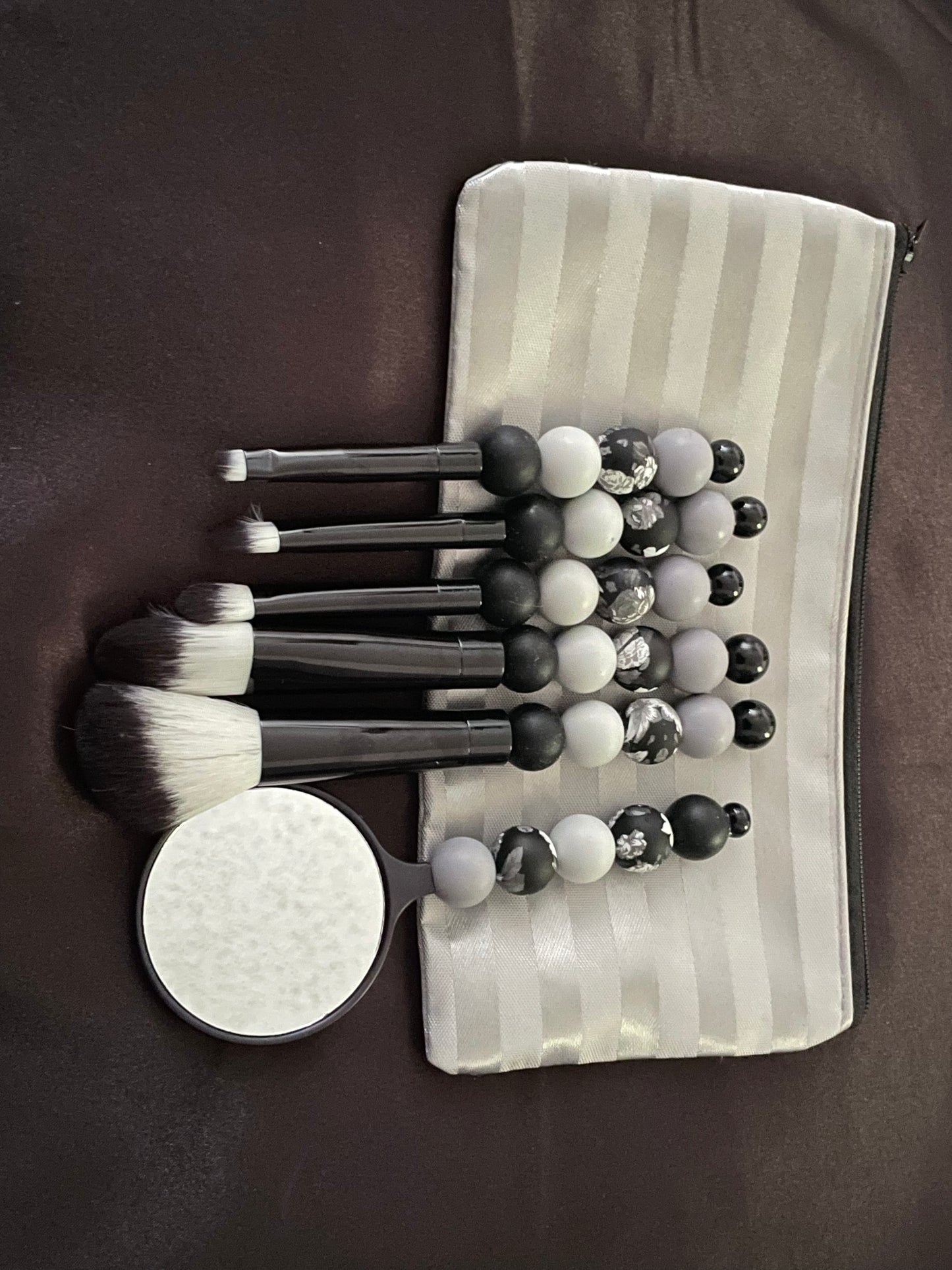 Makeup brush kit with cosmetic bag