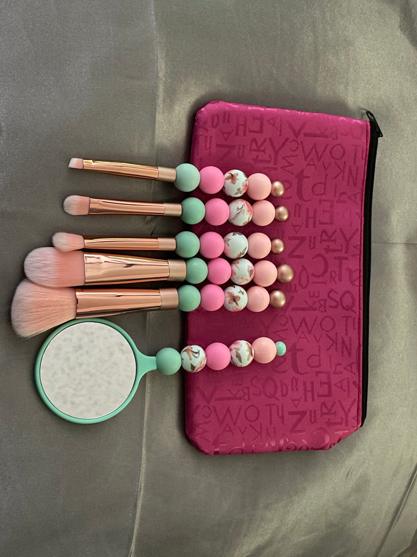 Makeup brush kit with cosmetic bag